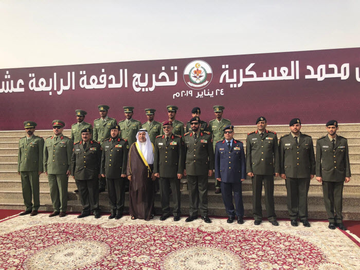 22 ضابطاً كويتياً تخرجوا من كلية أحمد بن محمد العسكرية في قطر 