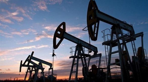 النفط ينزل مع تصاعد النزاع التجاري الصيني الأمريكي