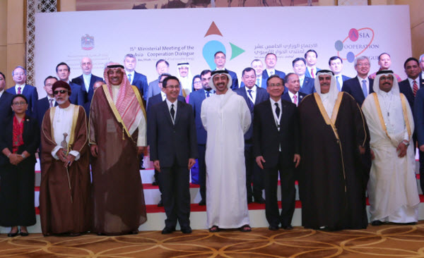 الخالد: الكويت تساهم بـ 300 مليون دولار لتمويل المشاريع الإنمائية في الدول الآسيوية