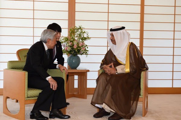سمو رئيس مجلس الوزراء يلتقي إمبراطور اليابان 