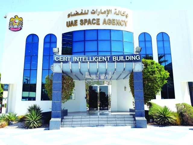 وكالة الإمارات للفضاء تشيد بخوض غمار السباق العالمي لايصال البشر للمريخ 
