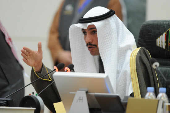 الغانم يرفع جلسة المجلس لعدم التزام نواب باللائحة الداخلية 