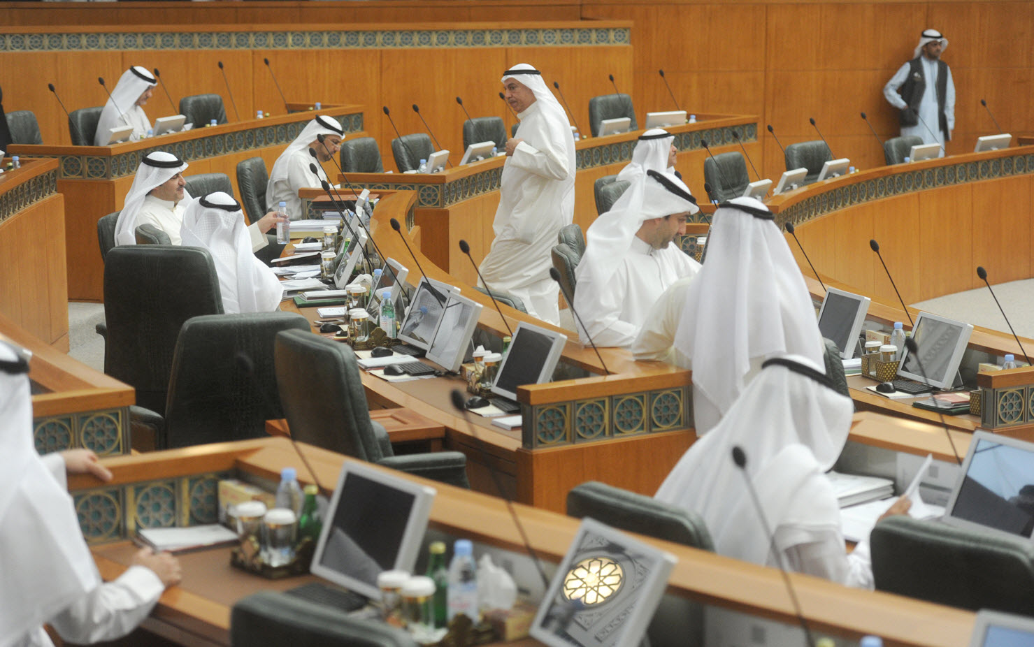 مجلس الأمة يوافق على المرسوم رقم 119/2013 بشأن تأجيل تشكيل المجلس البلدي