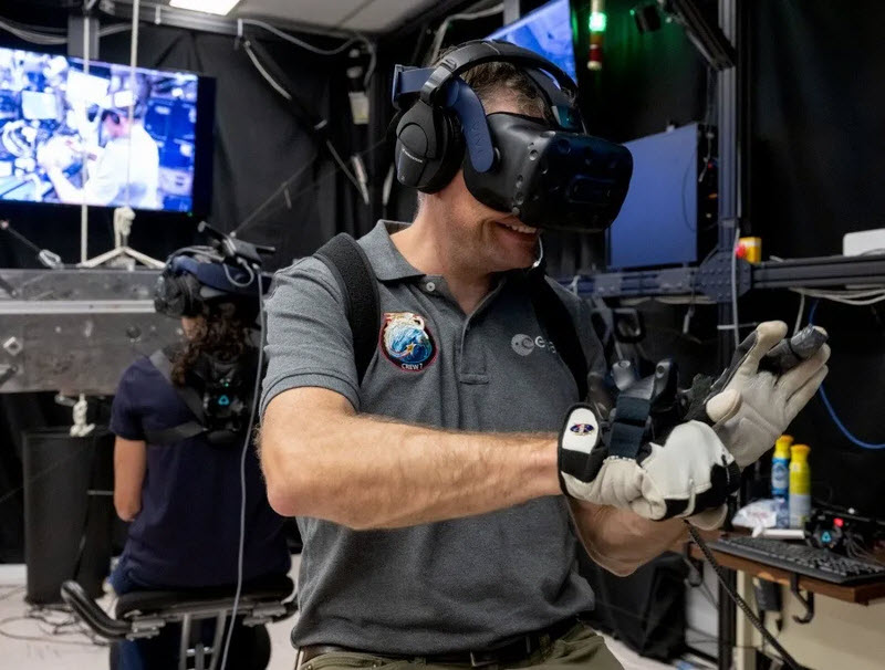  «ناسا» ترسل نظارة الواقع الافتراضي إلى رواد الفضاء الثلاثاء المقبل
