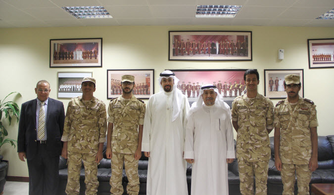 سفير الكويت بالدوحة يشيد بانجازات الطلبة الكويتيين في أكاديمية قطر للقادة 