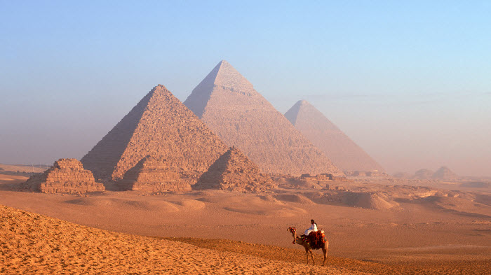  ممر مائي بائد.. باحثة مصرية تكشف سراً وراء بناء الأهرامات