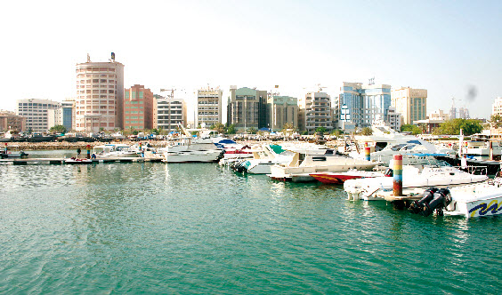 السعوديون يستحوذون على 80 بالمئة من استثمارات الأجانب في البحرين
