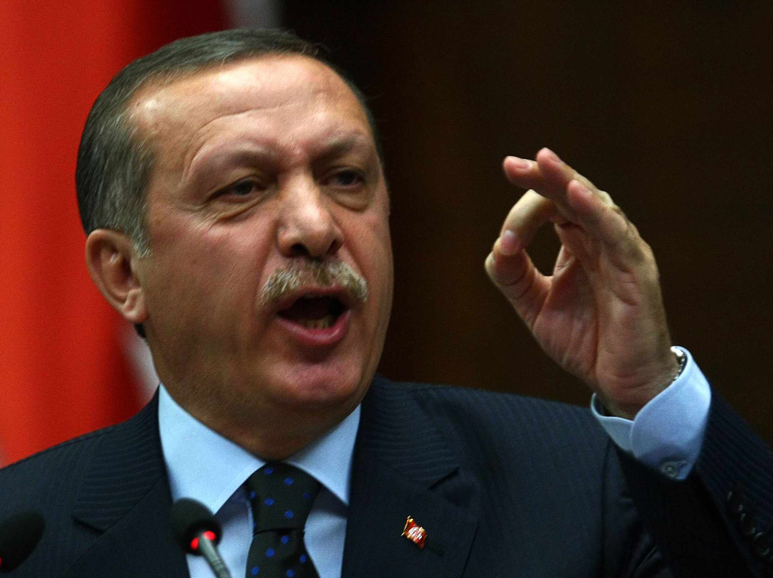 أردوغان يهدد بإلغاء المحكمة الدستورية التي أفرجت عن صحافيين معارضين