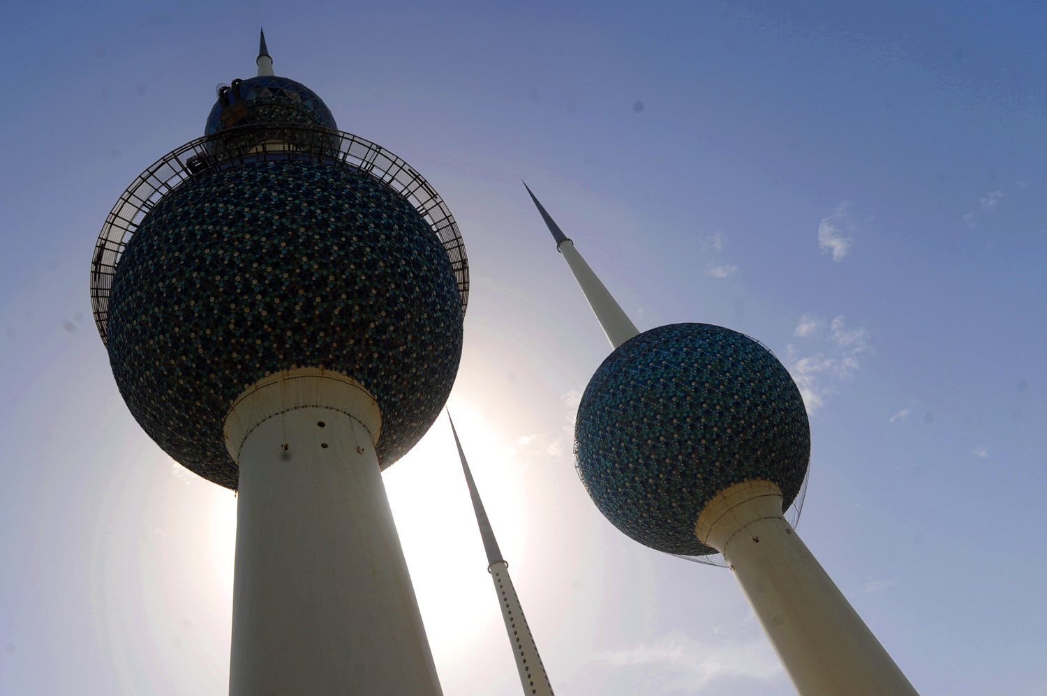 أبراج الكويت تستعيد بريقها بعد انتهاء أعمال الصيانة 