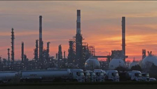 النفط يقفز 6 في المئة بعد توصل أوبك لاتفاق على كبح الإنتاج في نوفمبر