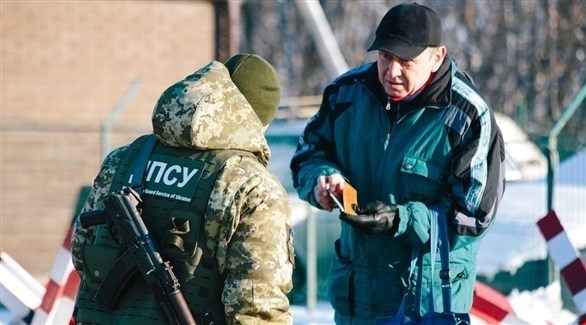 أوكرانيا تمنع 100 روسي من دخول أراضيها