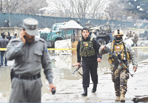 مواجهات في مزار الشريف.. وتفجير في كابول