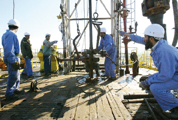  بلومبرغ: الانهيار القادم لأسعار النفط لن يكون بعده أي تعاف
