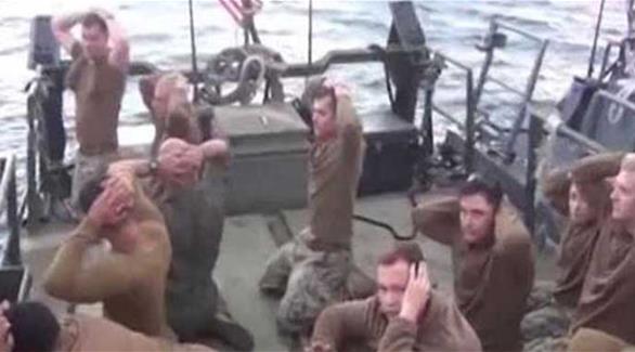 إقالة قائد البحارة الأمريكيين الذين اعتقلتهم إيران مطلع العام