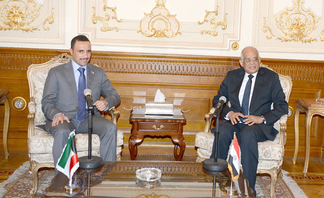 الغانم يبحث مع رئيس البرلمان المصري تعزيز التعاون الثنائي 