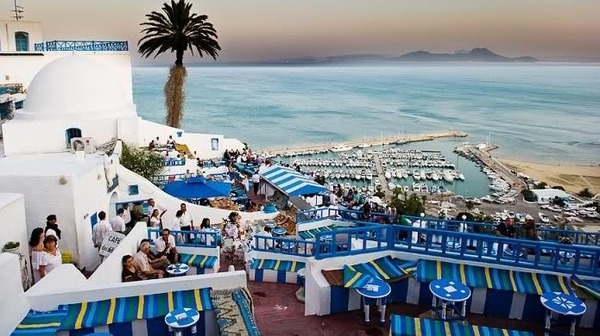 السياحة في تونس تشهد تحسنا طفيفا بعد اعتداءي العام 2015 