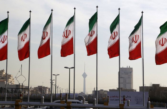  إيران تلغي تأشيرات 33 دولة من بينها الكويت