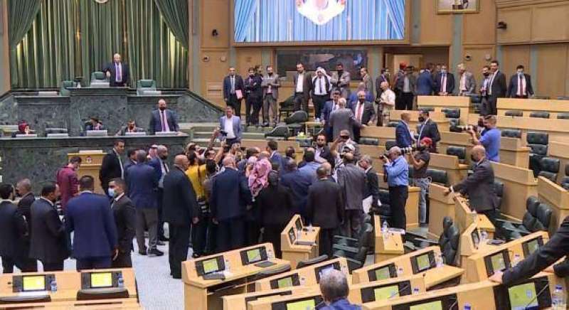 تأجيل جلسة مجلس النواب الأردني بسبب جلوس نائب على مقعد رئيس الوزراء