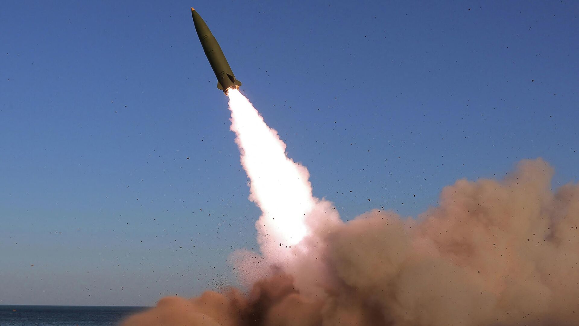  كوريا الشمالية تُطلق صاروخاً باليستياً تجاه بحر اليابان