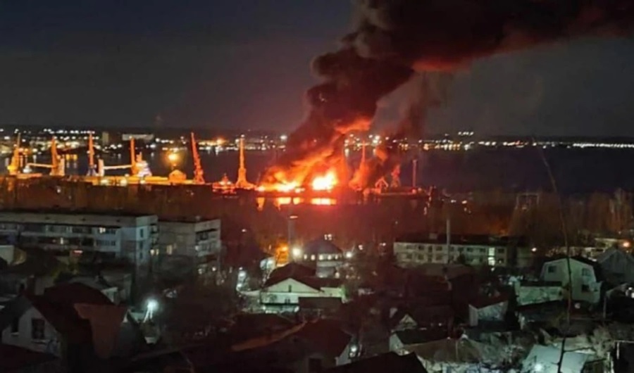  أوكرانيا تعلن تدمير سفينة حربية روسية وإسقاط 13 مُسيرة