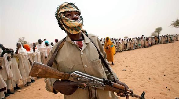 السودان: مسلحون قبليون يحرقون منزل والي شرق دارفور