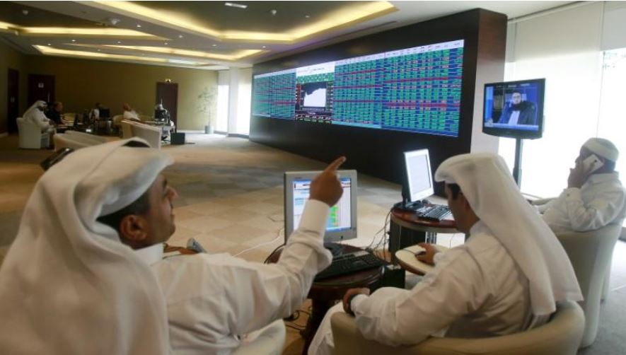 بورصة قطر ترتفع بعد تعيينات جديدة والسعودية تتراجع بفعل نتائج ضعيفة