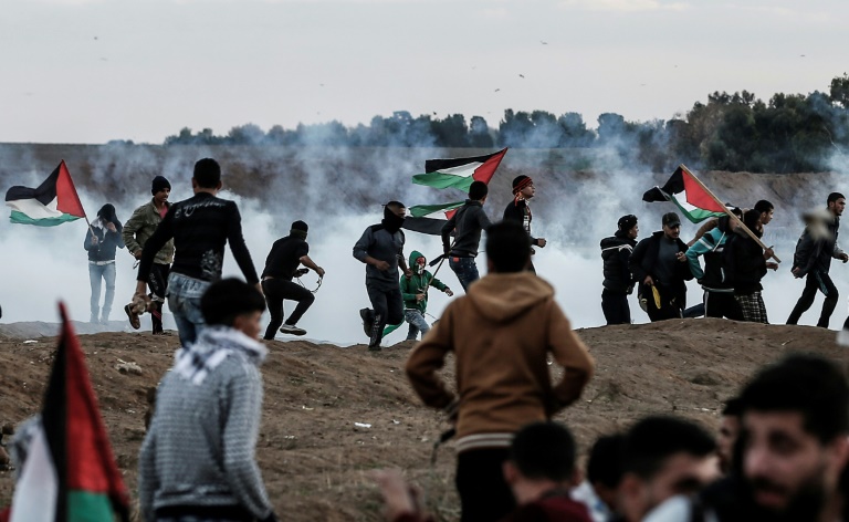 إصابة 14 فلسطينياً برصاص جيش الاحتلال الإسرائيلي في مواجهات قرب حدود غزة ضمن مسيرة العودة