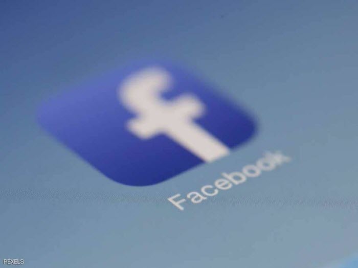 فيسبوك وسامسونغ.. مشكلة «مشتركة» تثير عواصف انتقادات