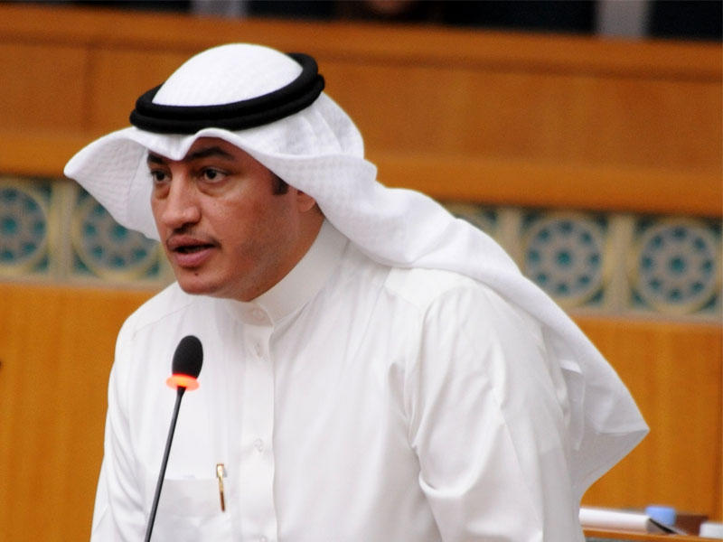 عسكر يقترح اقرار كادر للممرضين الكويتيين