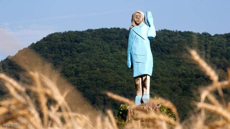 حتى سيدة أميركا الأولى لم تسلم..مجهولون يحرقون تمثال ميلانيا