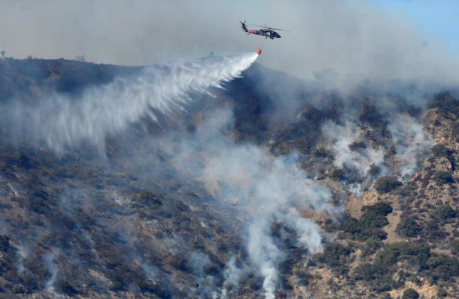 توماس يصبح ثالث أكبر حريق في تاريخ ولاية كاليفورنيا الأمريكية