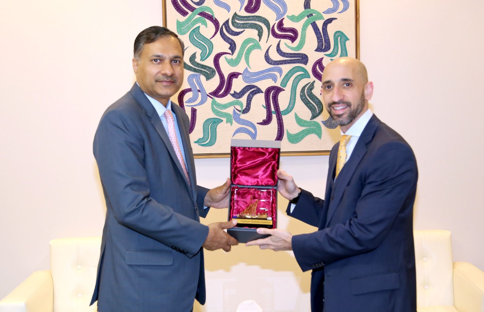  السفير الهندي لدى الكويت يزور معهد دسمان للسكري