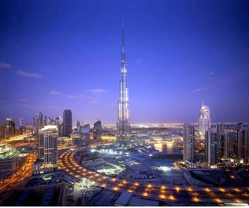الإمارات تحتفل بـ 46 عاما من البناء والتنمية  