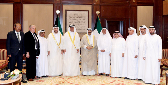  منطاد مجلس التعاون يحلق في القمة الخليجية الـ 45 بالكويت