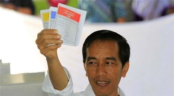 الرئيس الإندونيسي يسجل ترشحه للانتخابات