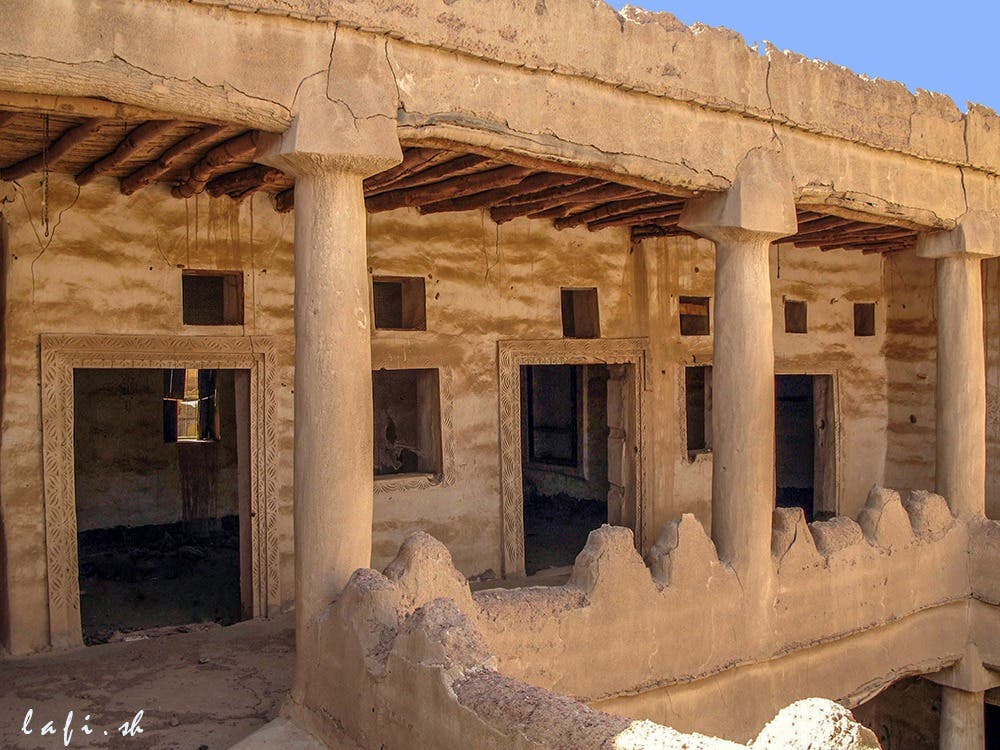 مصور سعودي يوثق بيوت الطين في «حائل»