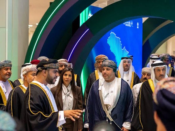 «وزيرة الأشغال» تشارك في الملتقى الخليجي للتنقل الأخضر بسلطنة عمان