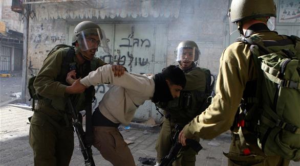 قوات إسرائيلية تعتقل 18 فلسطينياً في الضفة