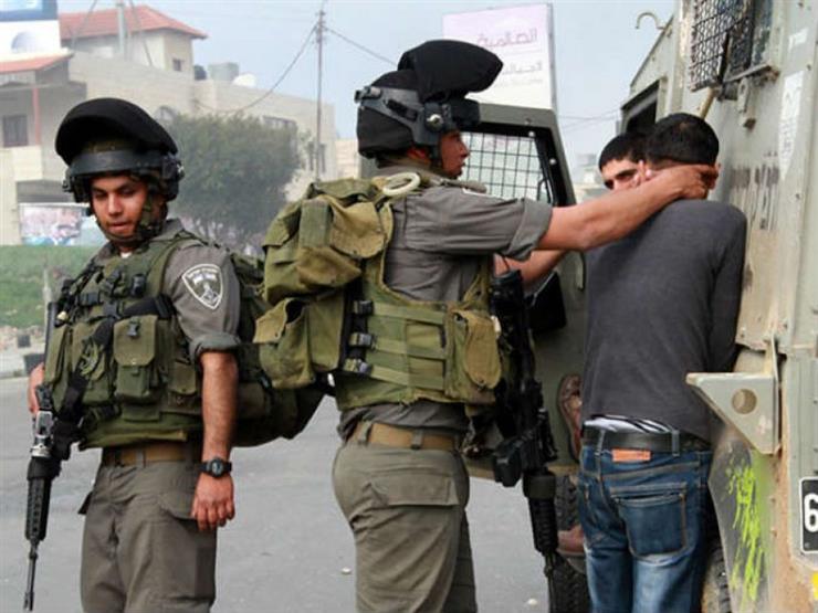 قوات الاحتلال تعتقل 15 فلسطينيا في الضفة الغربية