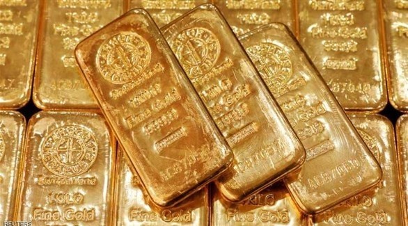 الذهب يتراجع بفعل ضغط الدولار