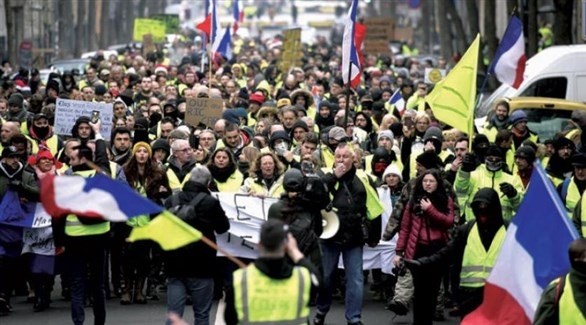 "السترات الصفراء" يتظاهرون ضد عنف الشرطة الفرنسية