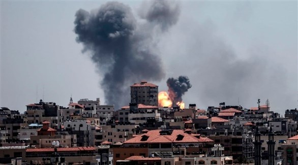 طيران الاحتلال الإسرائيلي يقصف مواقع لحماس في غزة