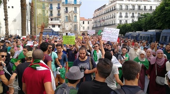 تظاهرة طلابية في الجزائر ضد الانتخابات