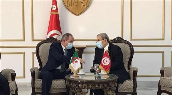 وزير خارجية الجزائر يصل إلى تونس في زيارة غير معلنة