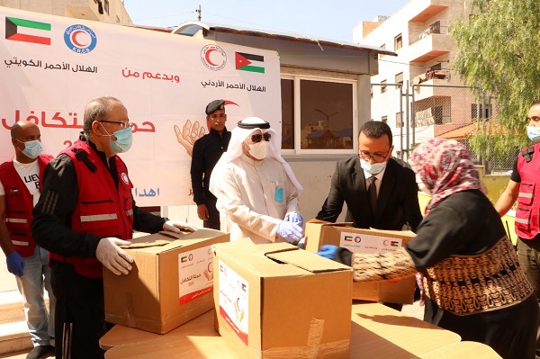 الكويت تواصل جهودها الإنسانية والإغاثية خارجيا بالتوازي مع أقصى الإجراءات الصحية داخليا