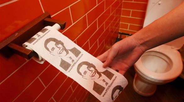 بالصور: مقهى روسي جديد يمجد بوتين.. والمرحاض من نصيب أوباما