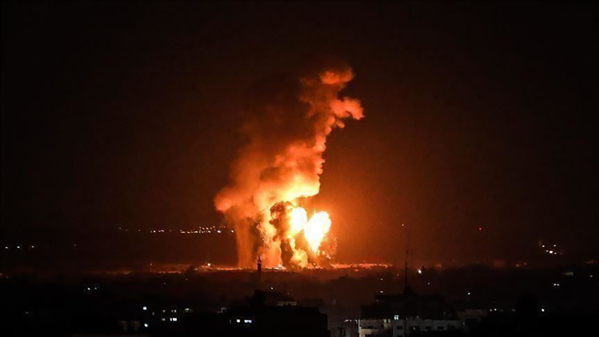 جيش الاحتلال الإسرائيلي يقصف عدة أهداف بقطاع غزة