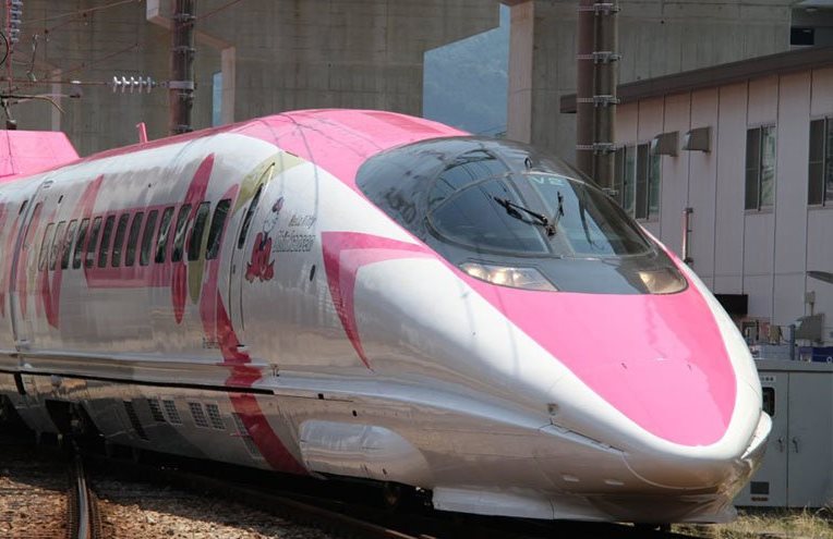 قطار "الرصاصة" يدخل الخدمة في اليابان