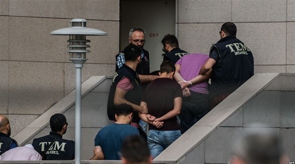 تركيا: اعتقال 74 جندياً في إطار تحقيق بشأن "فيتو"