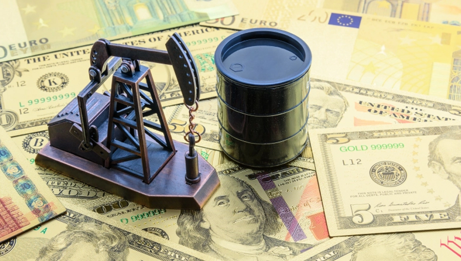 ارتفاع أسعار النفط مع تراجع المخزونات وتوقعات إيجابية للطلب